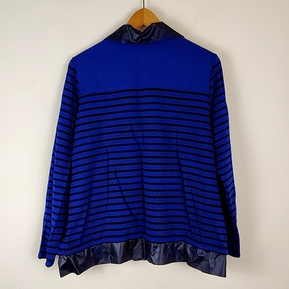 Chicos Zenergy blue and black striped full-zip jacket - Picture 9 of 12